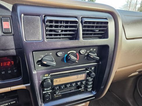 Used 2004 Toyota Tacoma PreRunner image 19