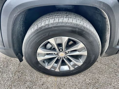 Used 2025 Chevrolet Equinox LT image 32