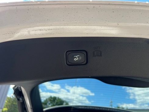 Used 2024 Ford Edge SEL w/ Convenience Package AWD/4WD image 16