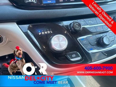 Used 2022 Chrysler Pacifica Touring-L FWD image 27