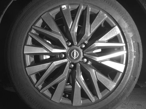 Used 2025 Nissan Altima 2.5 SV image 12