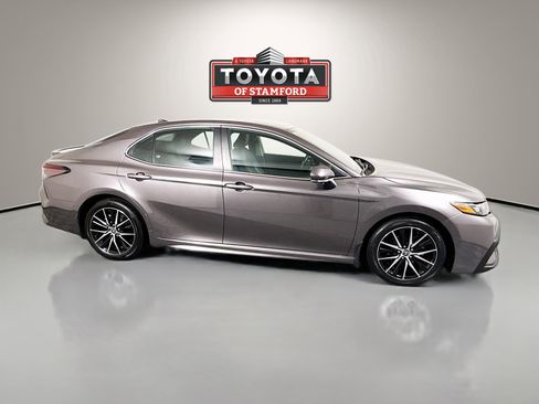 Certified 2024 Toyota Camry SE image 8