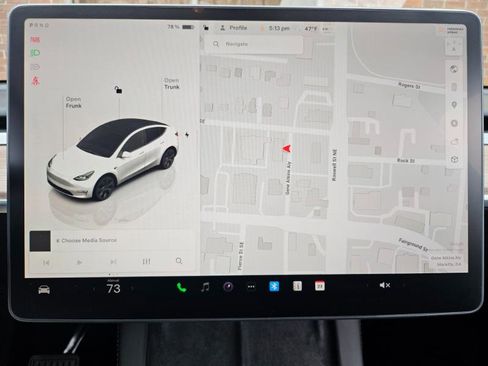 Used 2024 Tesla Model Y Long Range image 38