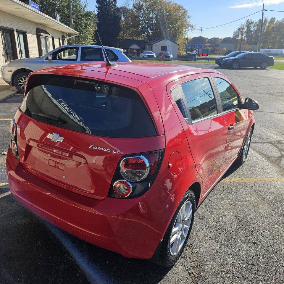 Used 2014 Chevrolet Sonic LT w/ Wheels and Fog Lamp Package FWD image 4