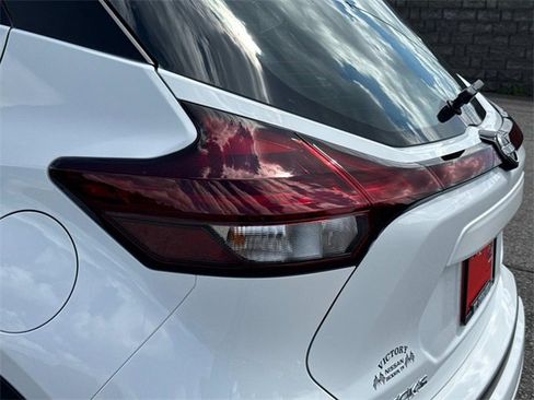 New 2025 Nissan Kicks Play S image 14