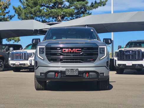 Used 2023 GMC Sierra 1500 AT4 w/ Technology Package AWD/4WD image 2