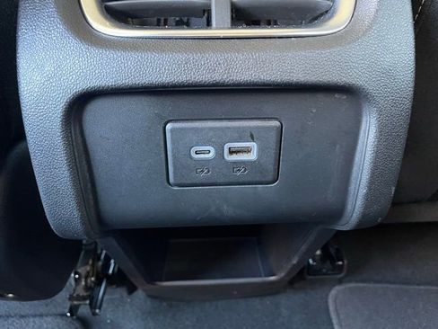 Used 2025 Chevrolet Blazer LT image 9