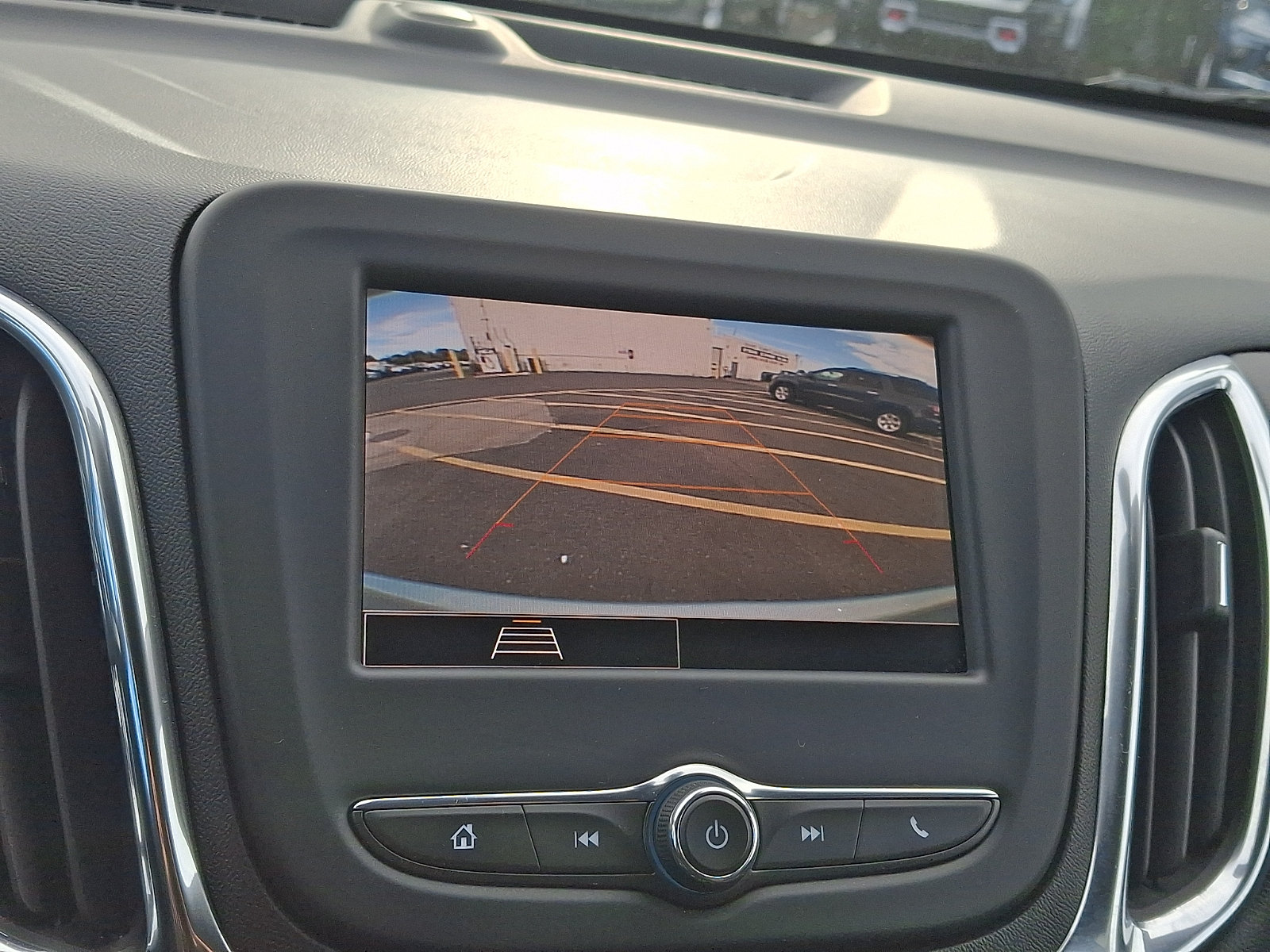 Certified 2022 Chevrolet Equinox LT FWD image 17
