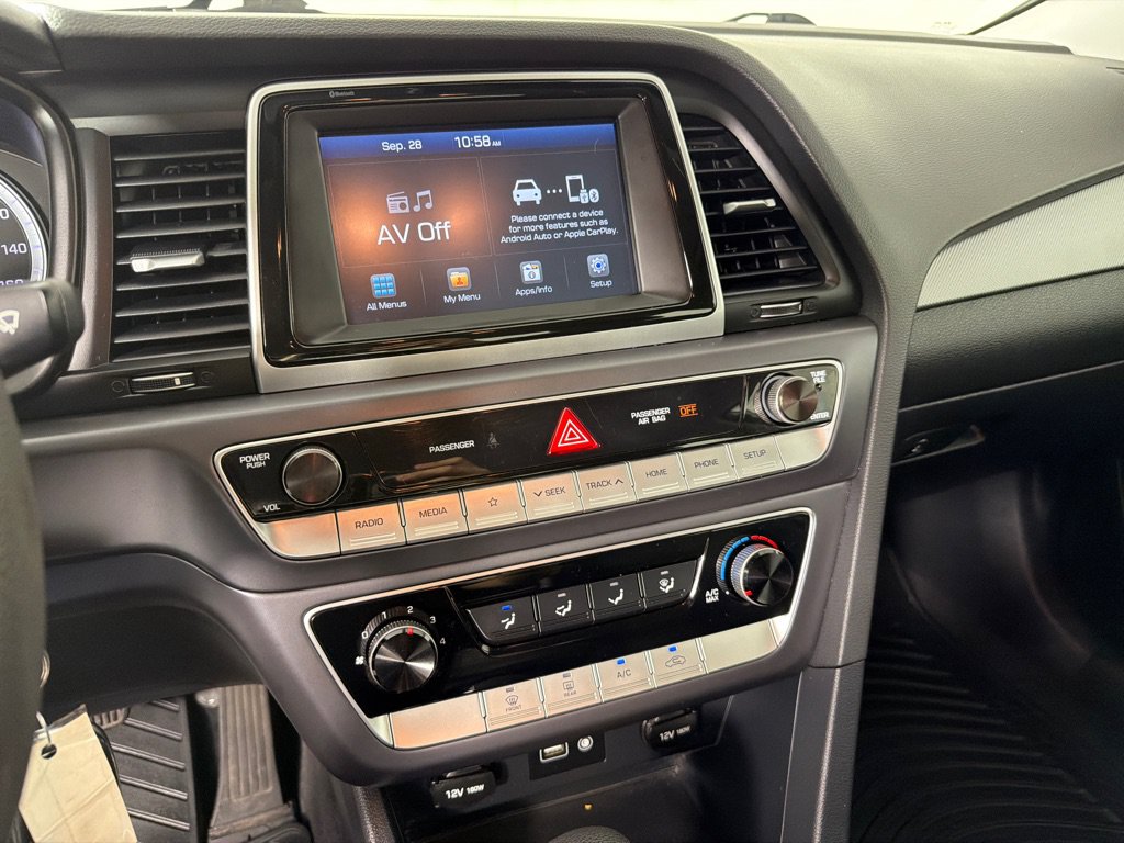 Used 2019 Hyundai Sonata SE w/ Cargo Package FWD image 15