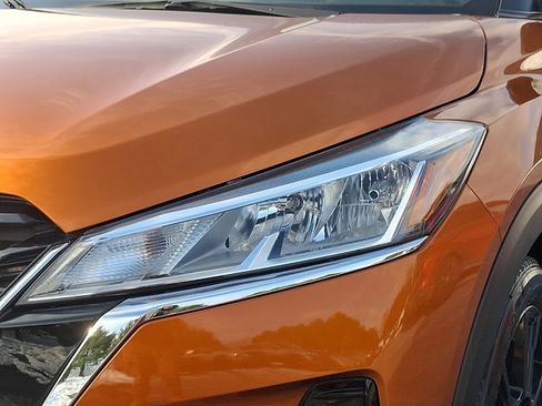 Certified 2023 Nissan Kicks SV image 9