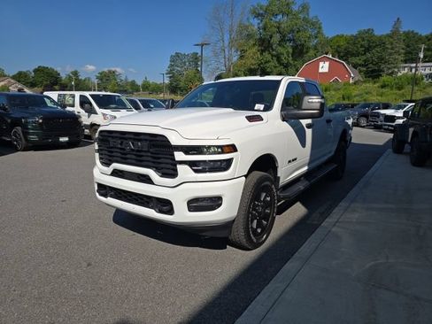Used 2025 RAM 2500 Big Horn AWD/4WD image 3