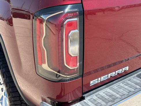 Used 2017 GMC Sierra 1500 SLT AWD/4WD image 9
