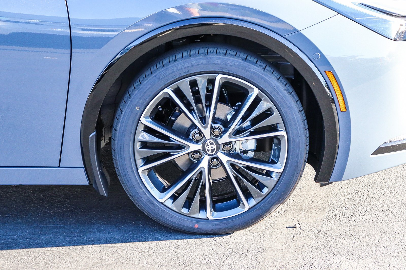 New 2027 Toyota Prius Limited w/ Limited Premium Package FWD image 11