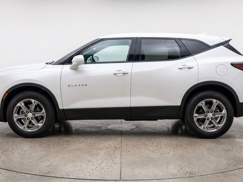 Used 2025 Chevrolet Blazer LT FWD image 5