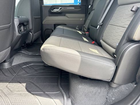 New 2026 Chevrolet Silverado 2500 ZR2 AWD/4WD image 22