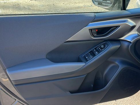 Certified 2025 Subaru Impreza 2.0i image 10