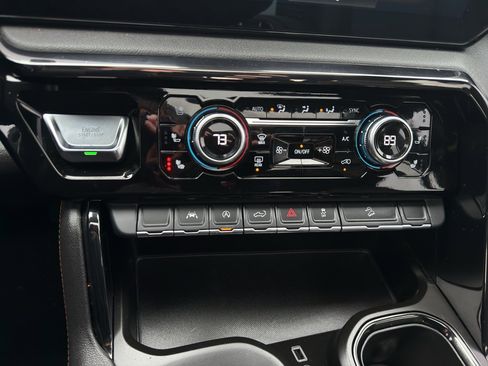 Used 2022 GMC Sierra 1500 AT4 w/ AT4 Preferred Package image 20