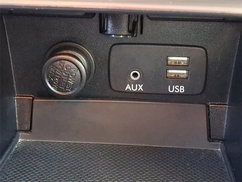 Used 2017 Subaru Outback 3.6R Limited image 26