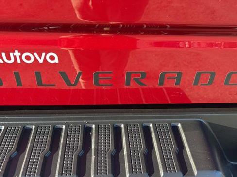 Used 2021 Chevrolet Silverado 1500 LT Trail Boss w/ Convenience Package II image 13