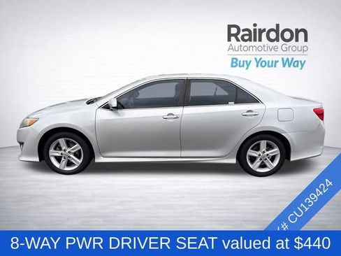 Used 2012 Toyota Camry SE image 4