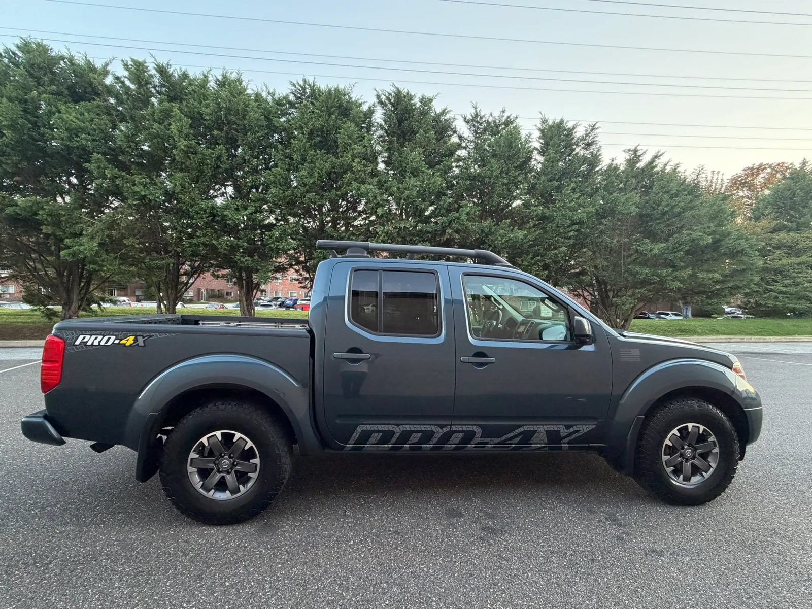 Used 2014 Nissan Frontier PRO-4X w/ Pro-4x Luxury Package AWD/4WD image 8