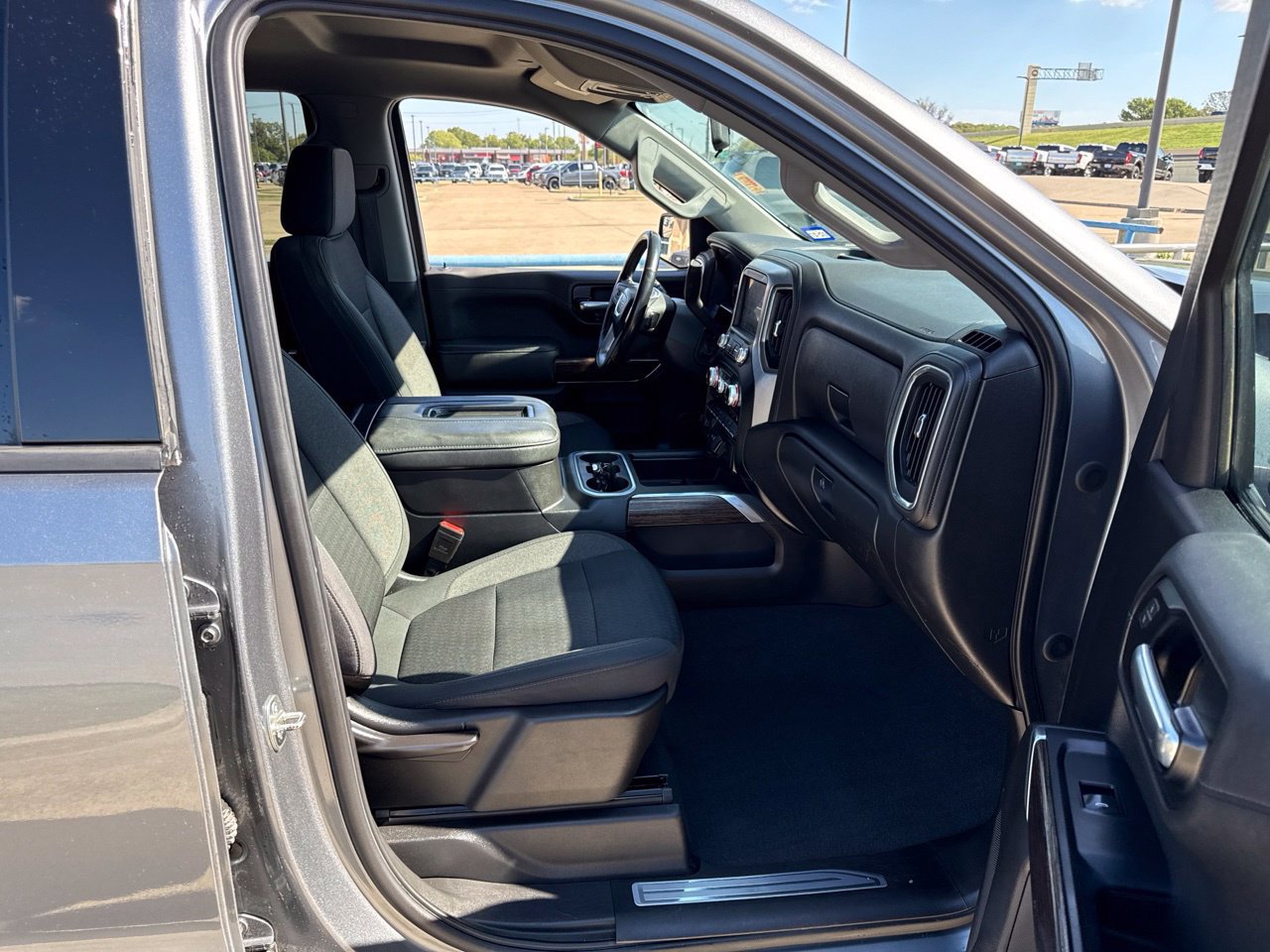 Used 2021 GMC Sierra 1500 Elevation w/ X31 Off-Road Package AWD/4WD image 13