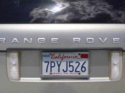 Used 2010 Land Rover Range Rover HSE LUX AWD/4WD image 17