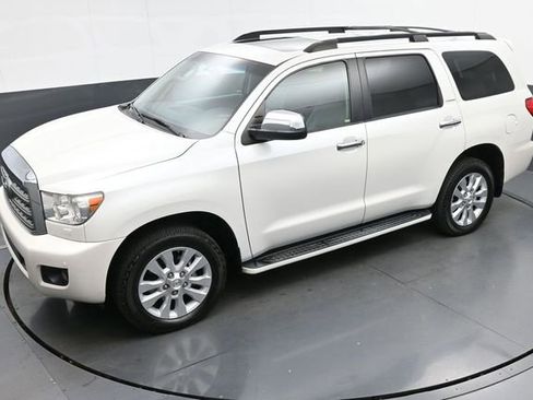 Used 2017 Toyota Sequoia Platinum AWD/4WD image 51