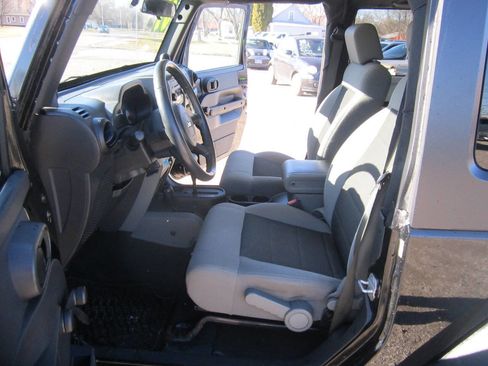 Used 2009 Jeep Wrangler X image 7