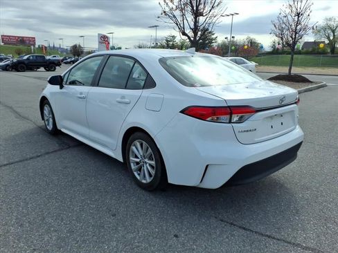 Used 2023 Toyota Corolla LE w/ LE Convenience Package image 7