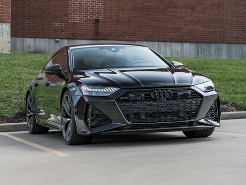 Used 2023 Audi RS 7 Sportback w/ Carbon Optic Package AWD/4WD image 1
