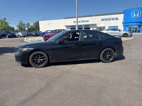 Used 2025 Honda Civic Sport image 17
