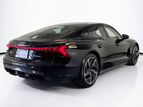 Used 2023 Audi RS e-tron GT image 5