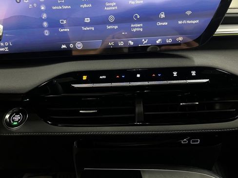 New 2026 Buick Enclave Preferred w/ LPO, Floor Liner Package AWD/4WD image 26