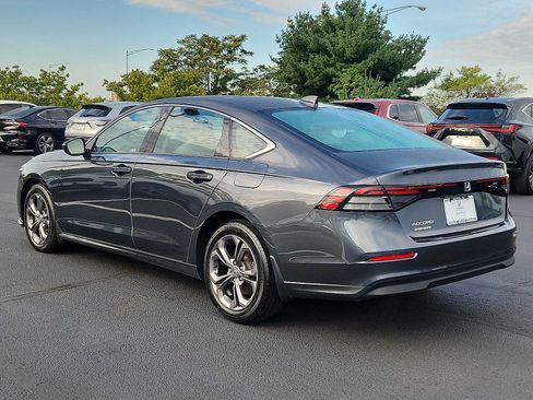 Used 2023 Honda Accord EX image 4