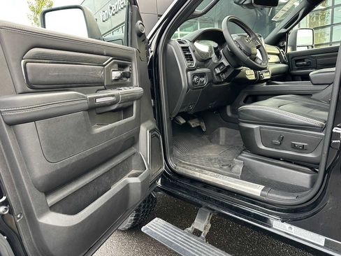 Used 2024 RAM 3500 Limited image 20