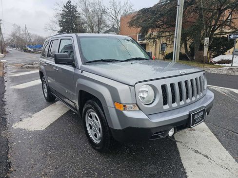 Used 2016 Jeep Patriot Sport w/ Power Value Group image 2