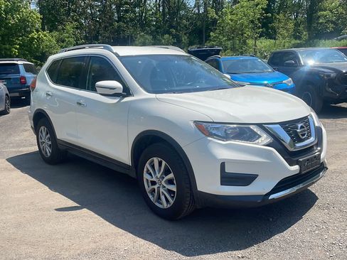 Used 2017 Nissan Rogue SV AWD/4WD image 10