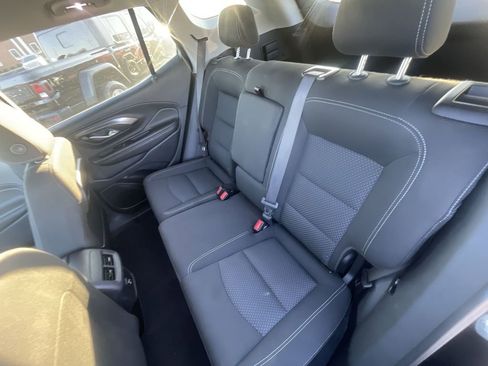 Used 2024 GMC Terrain SLE image 21