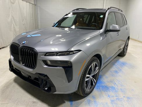 Certified 2024 BMW X7 xDrive40i w/ M Sport Package image 1