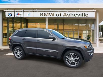 Used 2021 Jeep Grand Cherokee Laredo