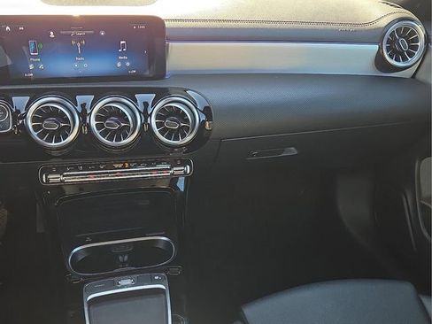 Used 2025 Mercedes-Benz CLA 250 CLA 250 image 20