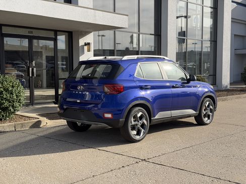 New 2026 Hyundai Venue SEL image 4