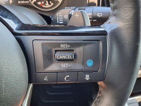 Used 2023 Nissan Pathfinder SL w/ Lighting Package (N92) image 29