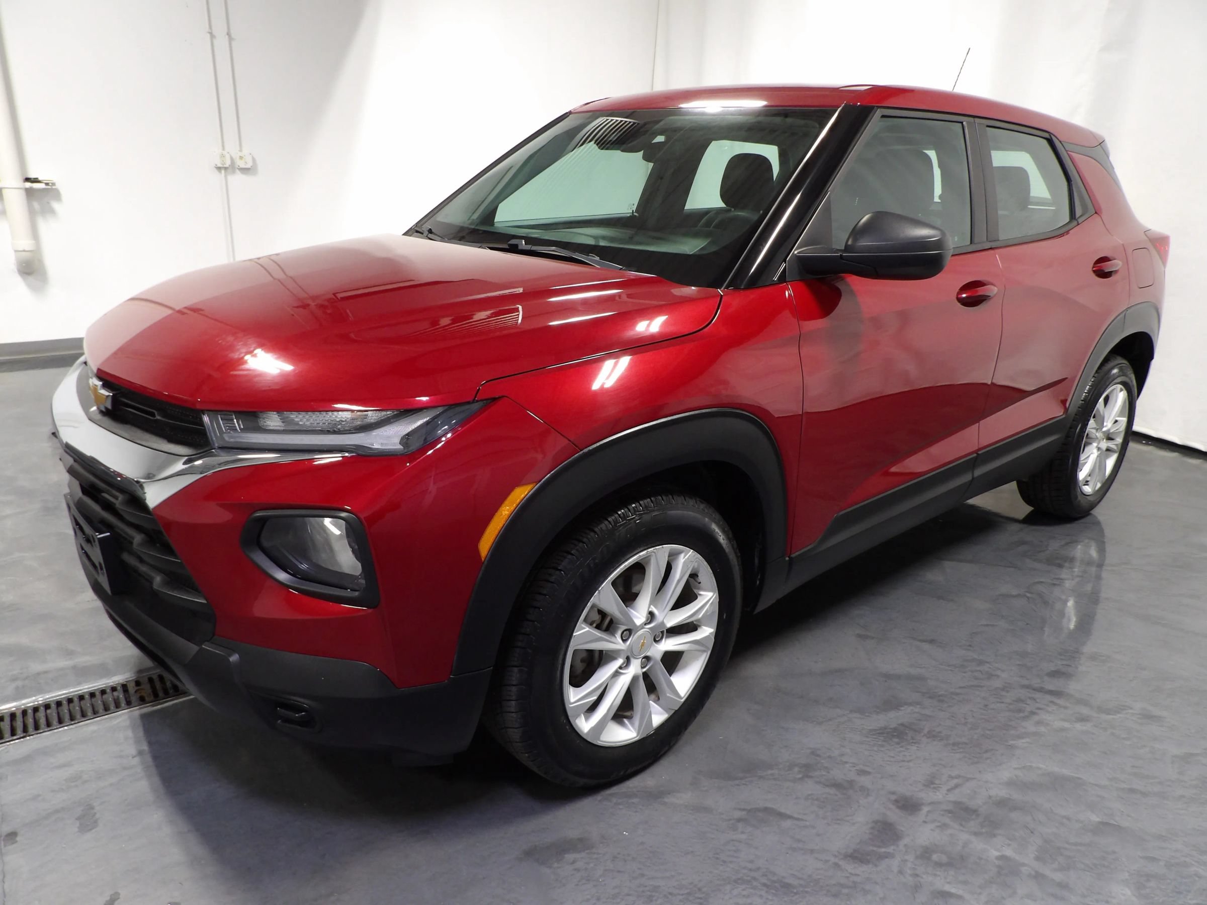 Used 2021 Chevrolet TrailBlazer LS FWD image 3