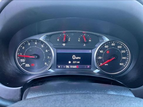 Used 2023 GMC Terrain SLT FWD image 13