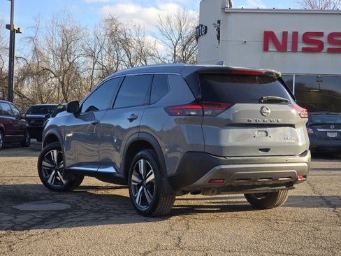 Used 2023 Nissan Rogue SL w/ SL Premium Package image 14