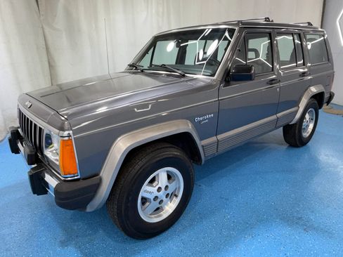 Used 1990 Jeep Cherokee Laredo RWD image 61