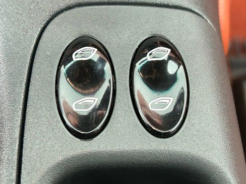 Used 1999 Porsche Boxster image 21