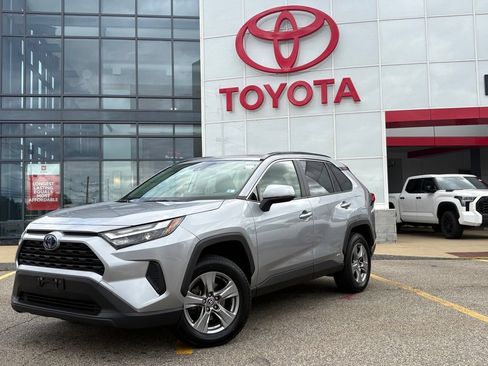 Used 2023 Toyota RAV4 XLE w/ Convenience Package AWD/4WD image 1